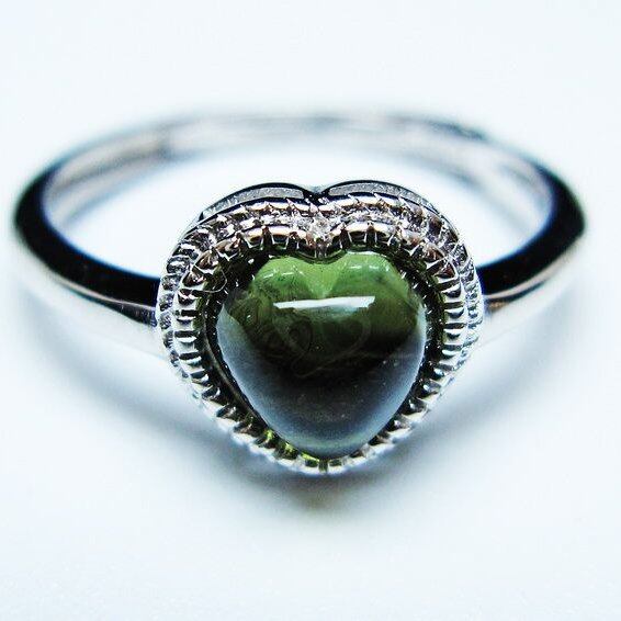 モルダバイト リング モルダウ石 指輪 ハート フリーサイズ 12号 一点物 メール便可 [M便 1/20] 199-597