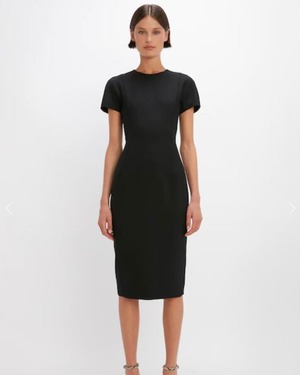 【Victoria Beckham】Spiral Fitted T-shirt Dress