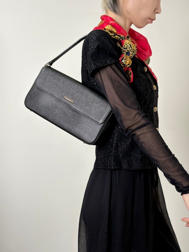 BURBERRY バーバリー ショルダーバッグ ブラック ロゴプレート レザー ワンショルダー vintage ヴィンテージ オールド 5huwxe