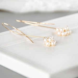 14kgf/淡水パールクロスウェーブピアス