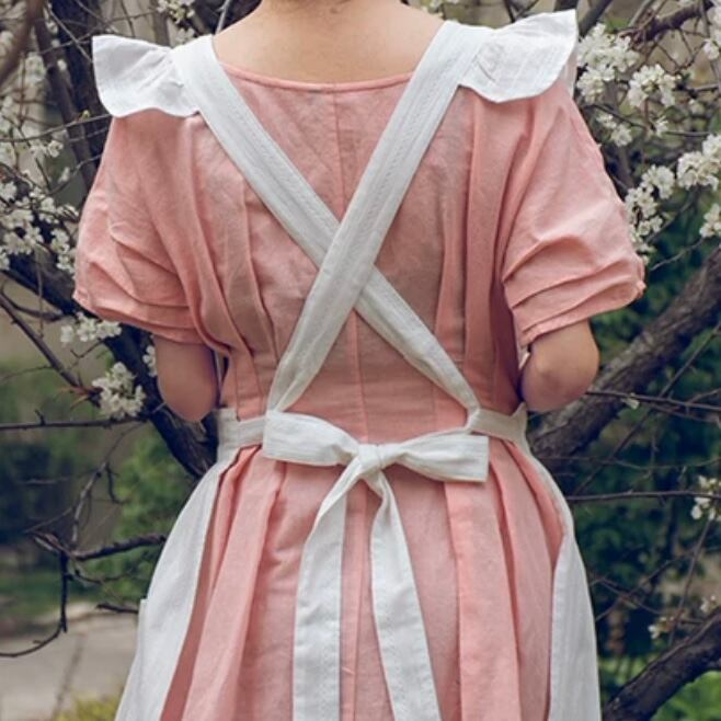 フリルエプロン