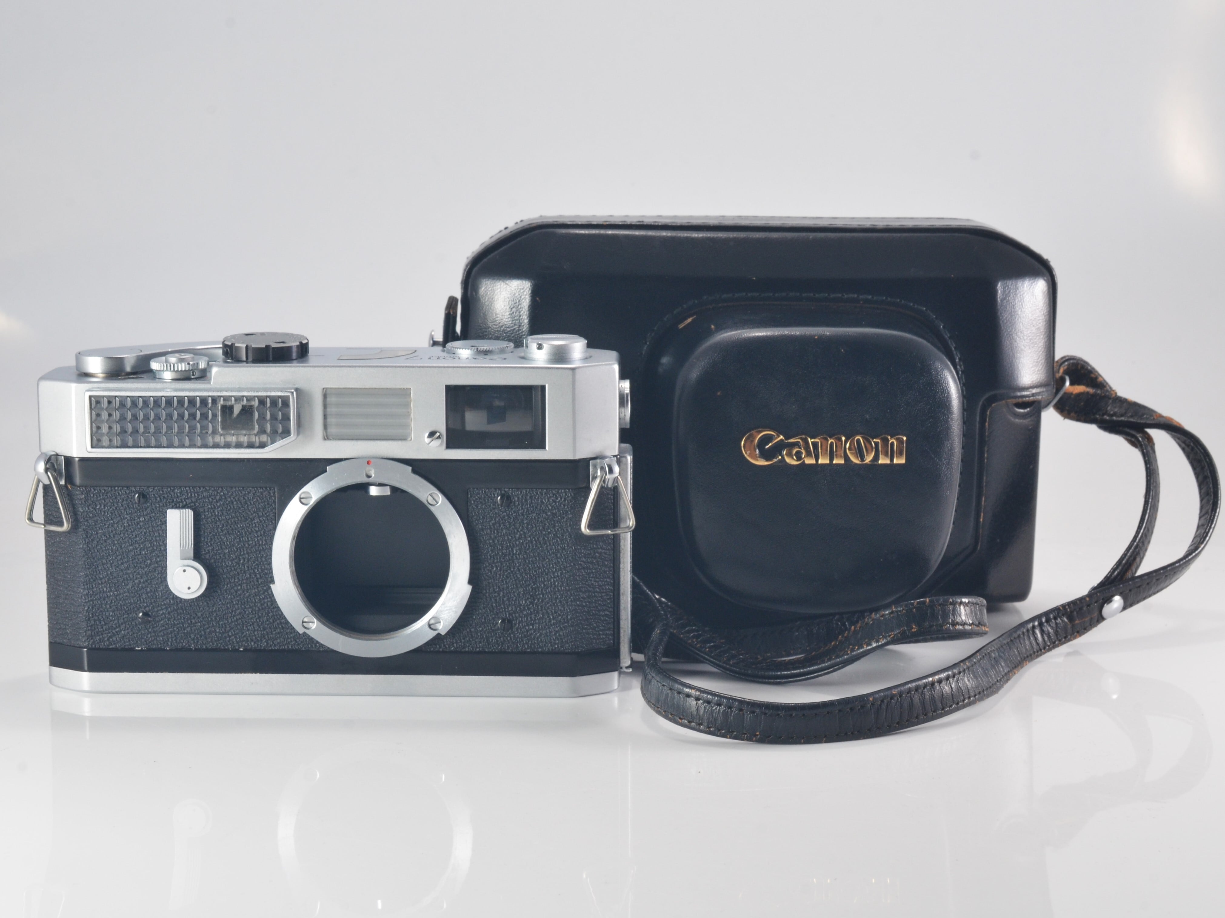 【美品】キヤノン　7S　CANON 7S　純正本革速写ケース付き 美品】キヤノン 7S CANON 7S 純正本革速写ケース付き カメラ.ヒラノ