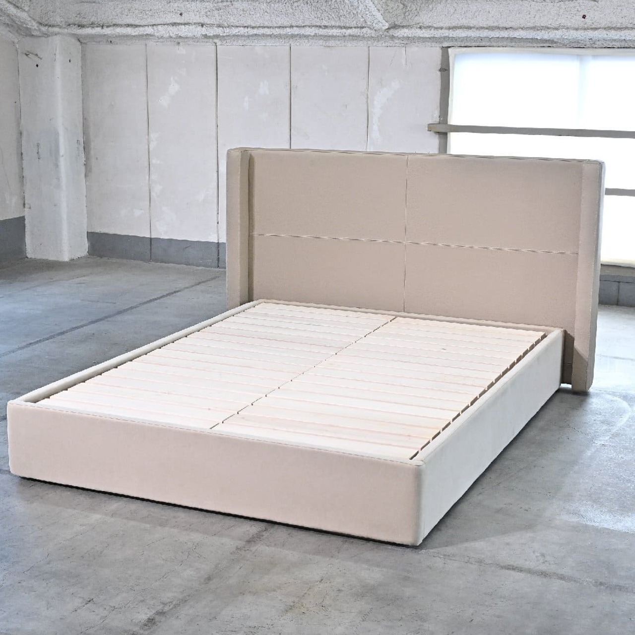 Roche Bobois 132万「RIVE DROITE/リヴ ドロワット」クイーンサイズ ベッド クリストフデルクール Queen 寝室 フランス ロッシュボボア【中古家具/中古インテリア/USED家具ユーズド家具/リサイクル】