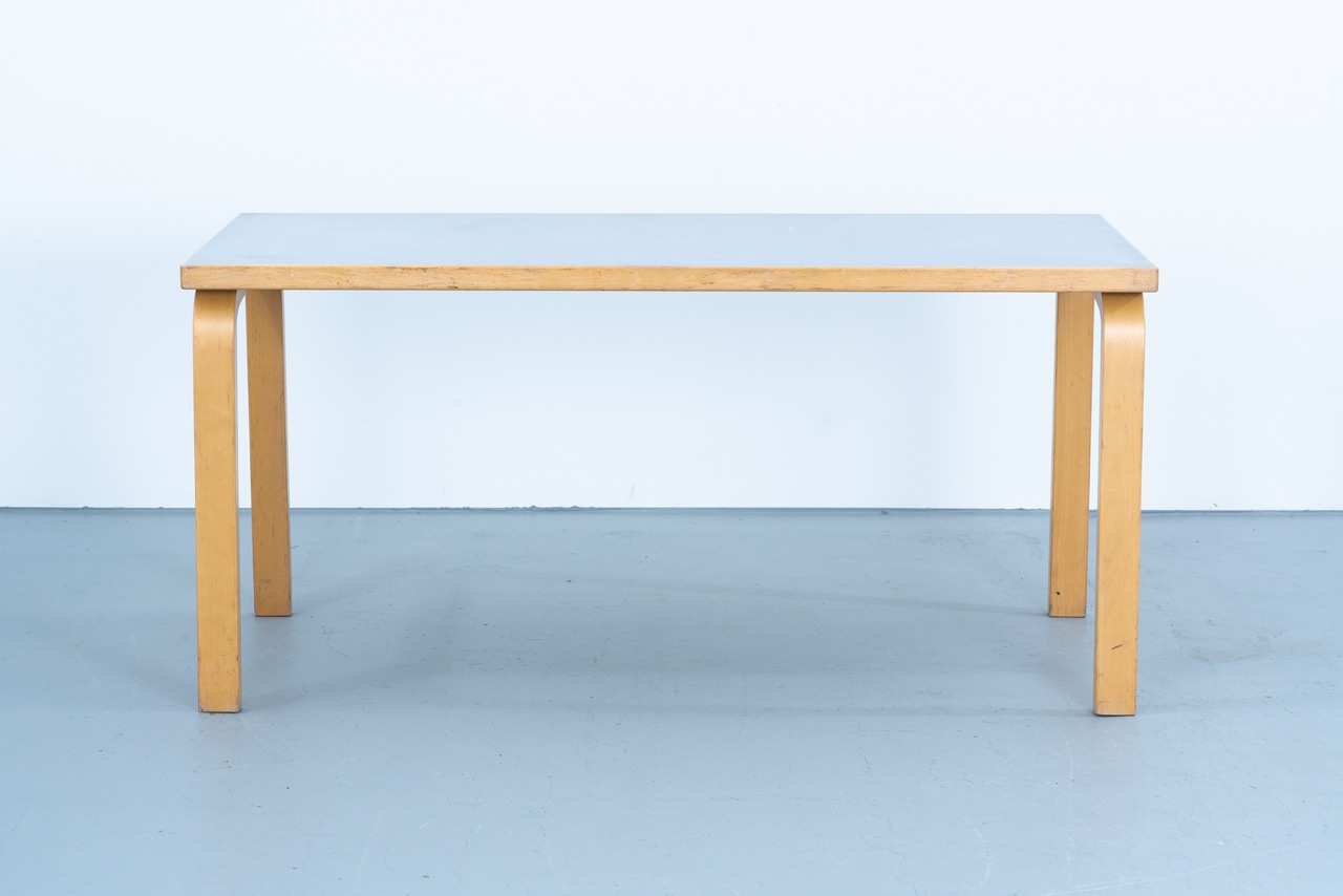 Alvar Aalto | 81A Table gray linoleum