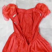 フラダンス 衣装 ワンピース ドレス レッド系 マカマカ 花柄 フラワープリント パフスリーブ オーガンジー MakaMaka かわいい おしゃれ 光沢 高級感 華やか 鮮やか フリル 赤 レッスン 練習 アロハ フラ ダンス 鮮やかな 見映え ステージ映え エレガント かわいらしい 美しい ドレスアップ