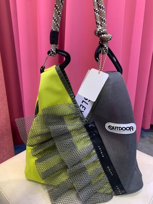 リズレイ RISLEY risley トライアングルフリルメッシュBAGミニ