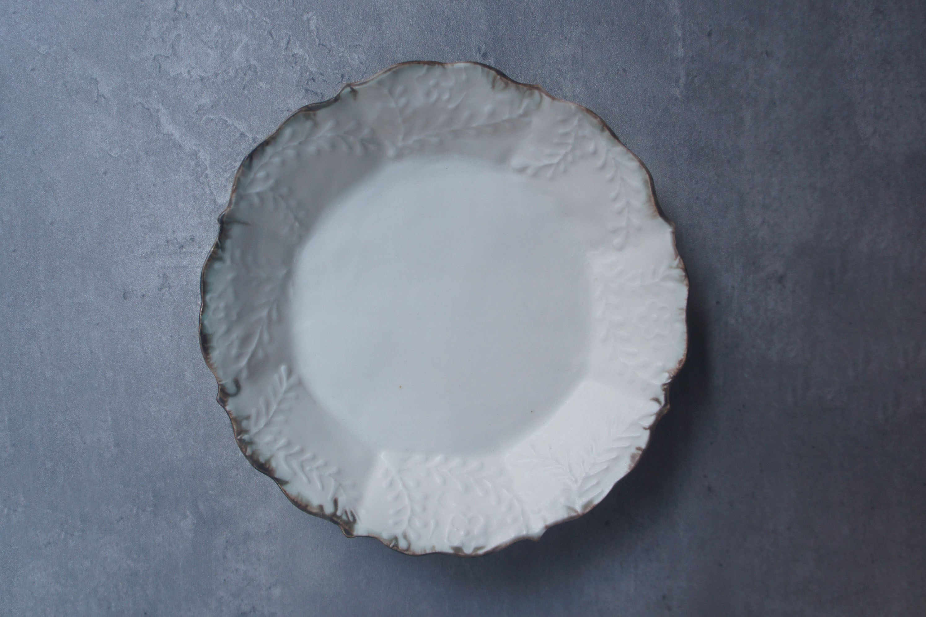 中村かおり ローズマリー ケーキ皿 | 器とライフスタイル雑貨 KOGU