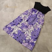 フラダンス 衣装 Avivare アビバーレ ワンピース ドレス パープル系 花柄 植物柄 ハワイアンプリント ハワイアン アロハ フラ ダンス レッスン 練習 ハワイアンダンス 紫 黒 白 ブラック系 ホワイト系 華やか 鮮やか かわいい おしゃれ 上品 大人っぽい ダンス衣装 練習着 レッスンウェア