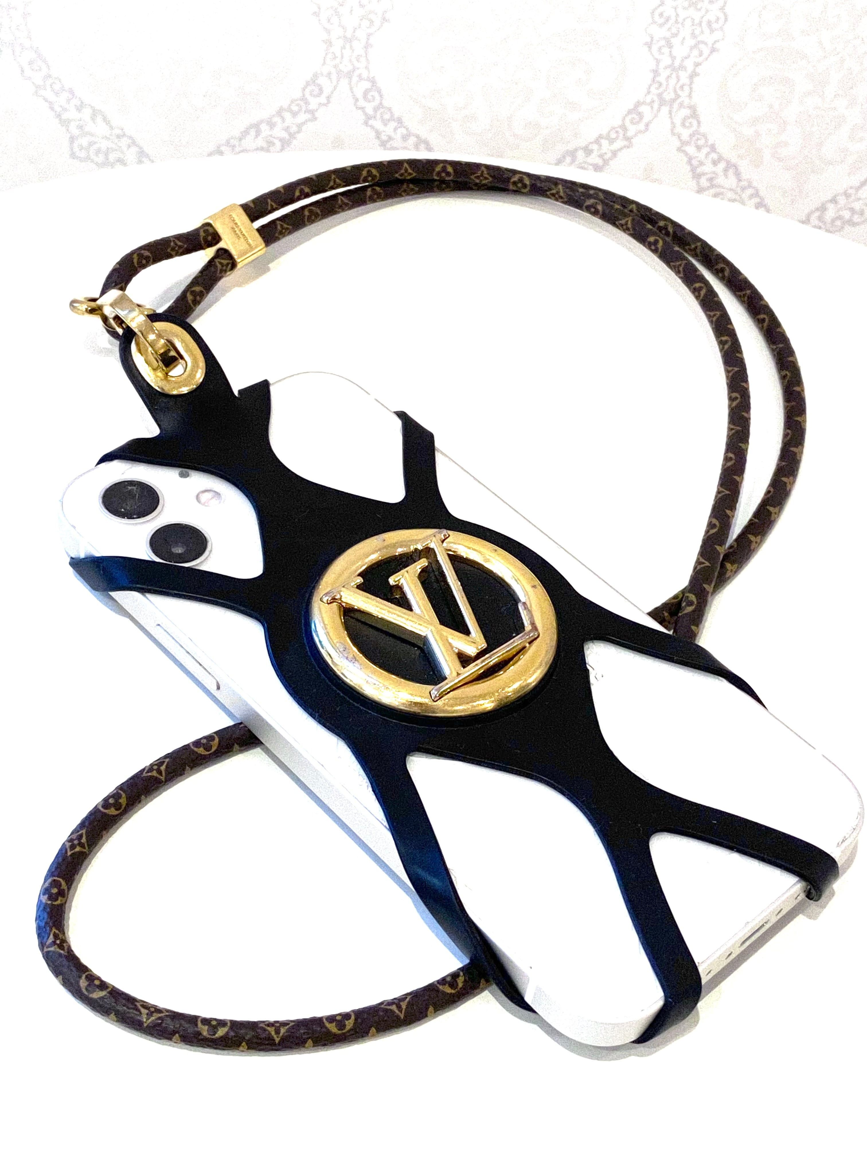 LouisVuitton フォンホルダー・ルイーズストラップ