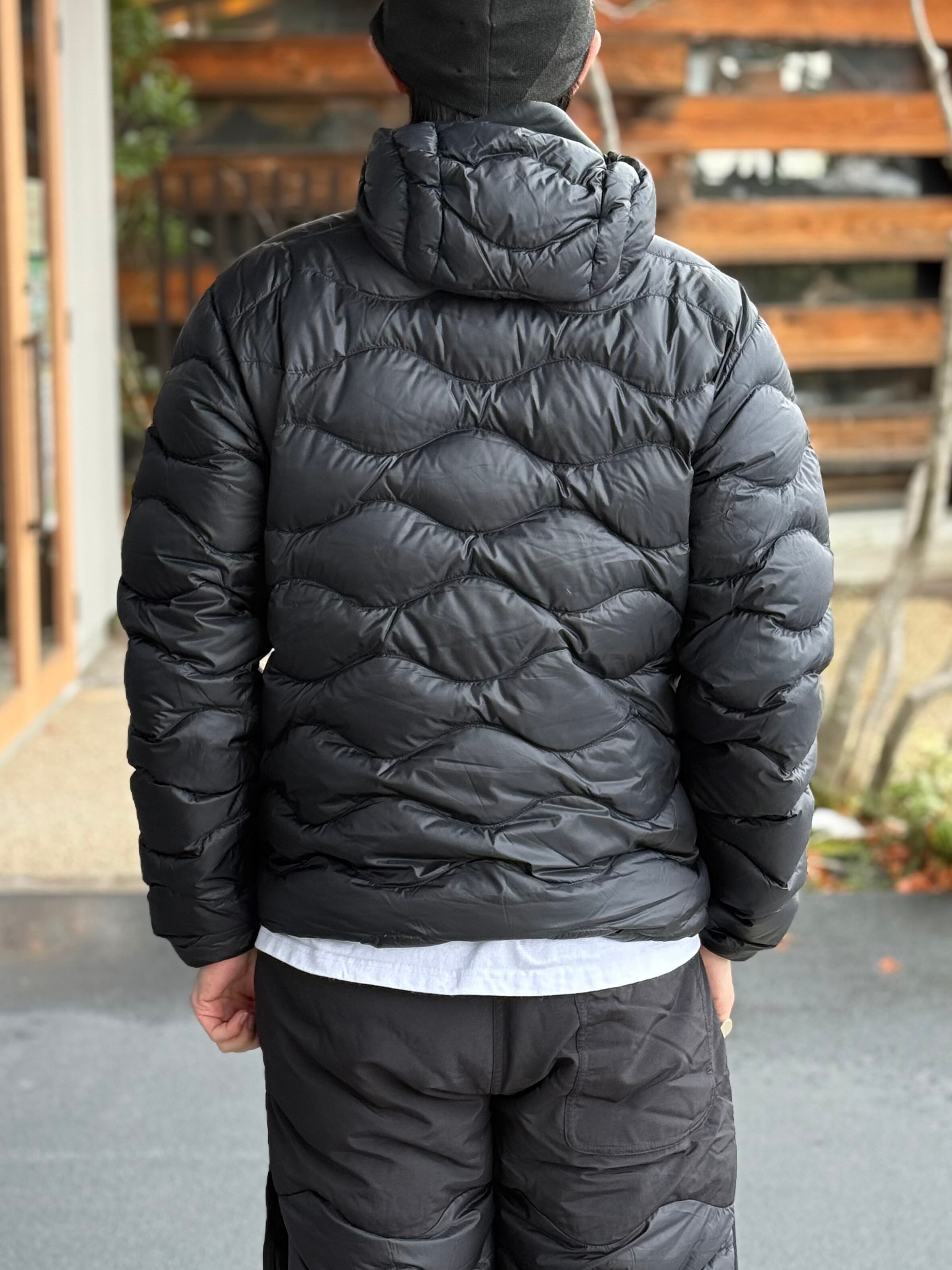 PeakPerfomance ピークパフォーマンス【Helium Down Hood Jacket