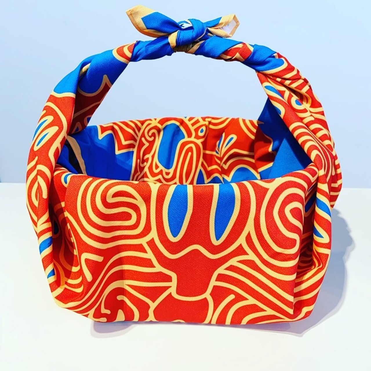 ふろしき・大〈火焔式土器〉/ Wrapping Cloth