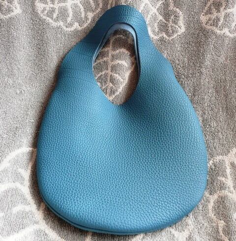 小さな革の袋・トリヨン有機デザインのバッグ・ブルージーン