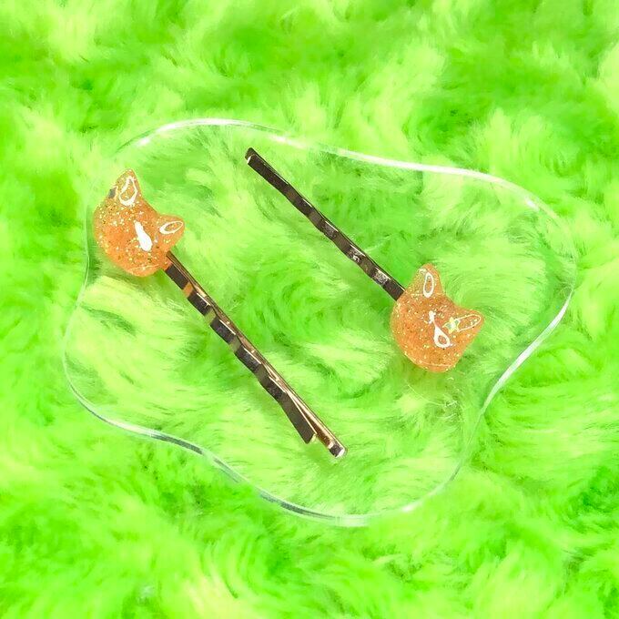 猫アクセサリー 猫ニャン キラキラオレンジラメ レジン ヘアピン 2本