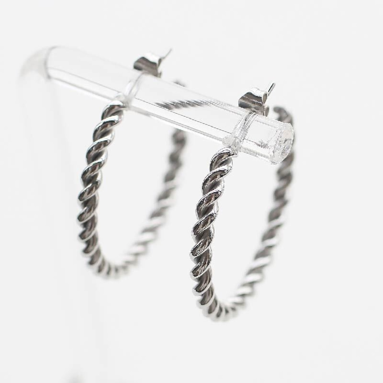 【ネコポス便】金属アレルギー対応 ツイストフープピアス R 1814