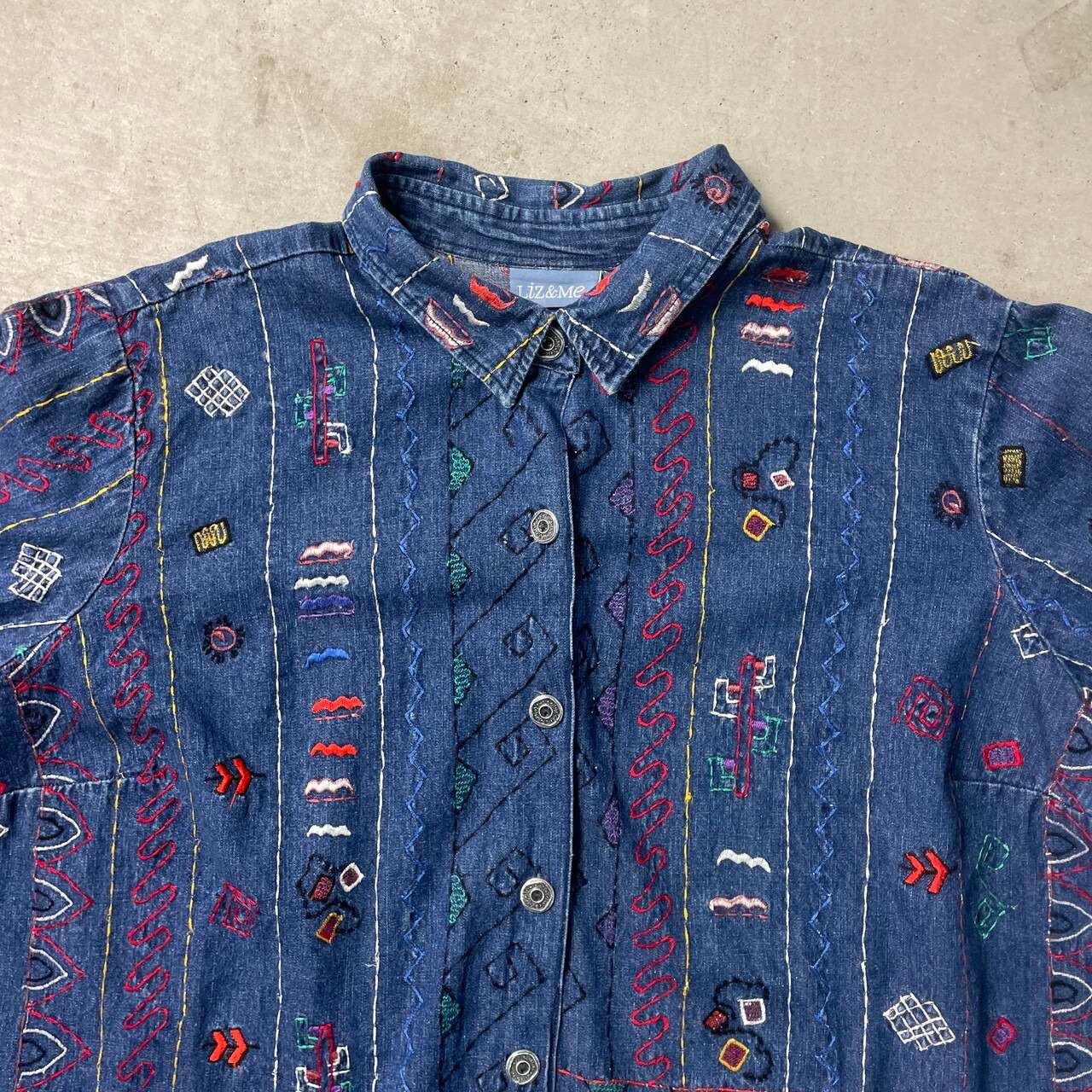 Liz&Me デニムジャケット デニムシャツ 刺繍デザイン 総柄 レディース 