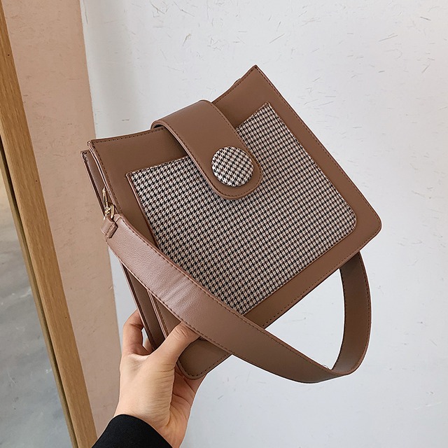 香港スタイルのレトロな女性のワンショルダー脇の下の小さなバッグ女性のバッグ2020新しいトレンディなファッションメッセンジャーバッグネット赤い小さな正方形のバッグ Tiancai_Wing_Bag6454760