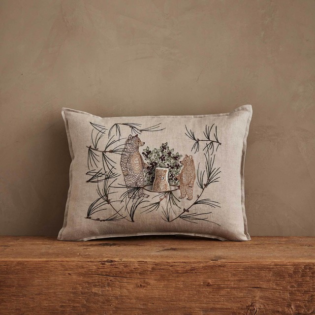 【CORAL & TUSK（コーラルアンドタスク）】Briar Bears Pocket Pillow ブライアベアーズポケットピロー