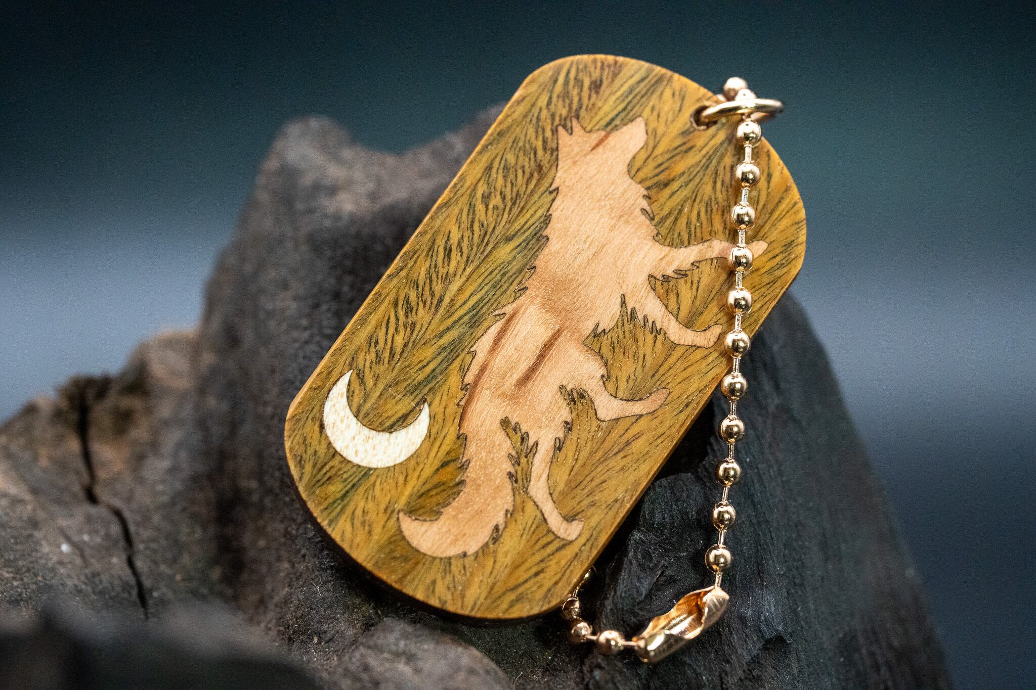 【翡翠の木】 パロサント ドッグタグ 象嵌 闊歩