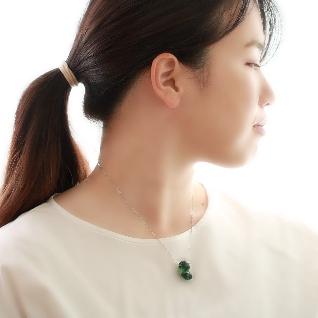 濃い翡翠が魅力的 勾玉 A貨翡翠 jd_pt1054 | 【MeiNu（メイニュウ