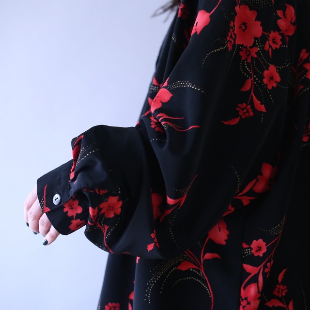 beautiful flower pattern yoke tuck design over silhouette shirt