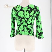 社交ダンス 衣装 スタンダード トップス レッスンウェア レディース 練習着 花柄 黄緑 黒 ブラック系 ライトグリーン系 長袖 バイカラー 花柄デザイン 伸縮性 フォーマル ウェア ダンス用 カジュアル 着やすい おしゃれ 目を引く 練習用 体型カバー シンプルスタイル ストレッチ素材 軽やか エレガント トレーニング用 飾り 柄物 レディースファッション 上品 仕立て 良品