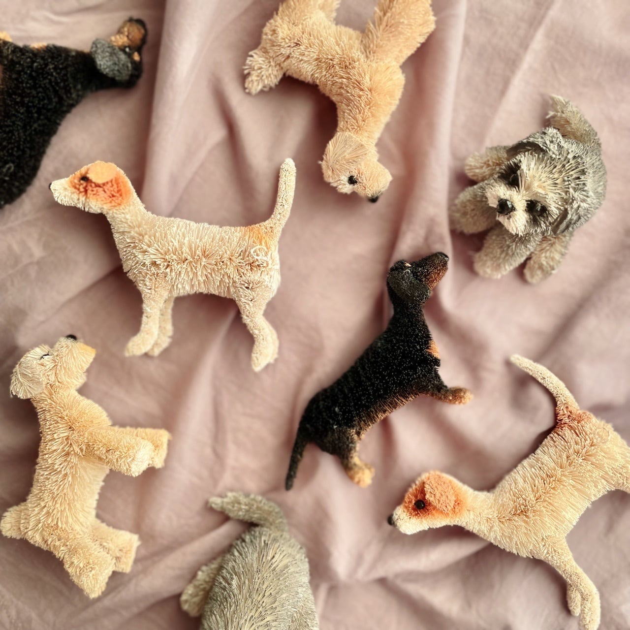 スワロビーズ置物☆犬☆プードル？ 【 完売 】トイプードル パーム