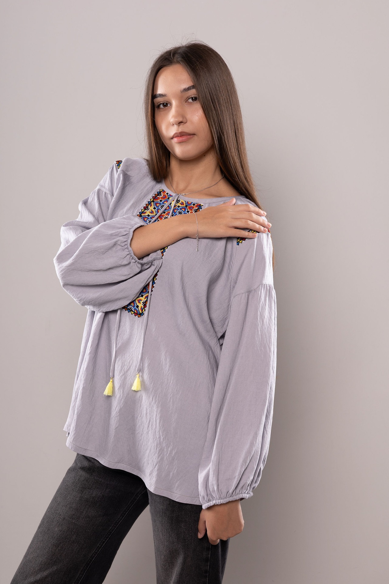 ウクライナ刺繍ヴィシヴァンカ クロスステッチ　手刺繍　ブラウス　麻　レディース・フリーサイズ - 6