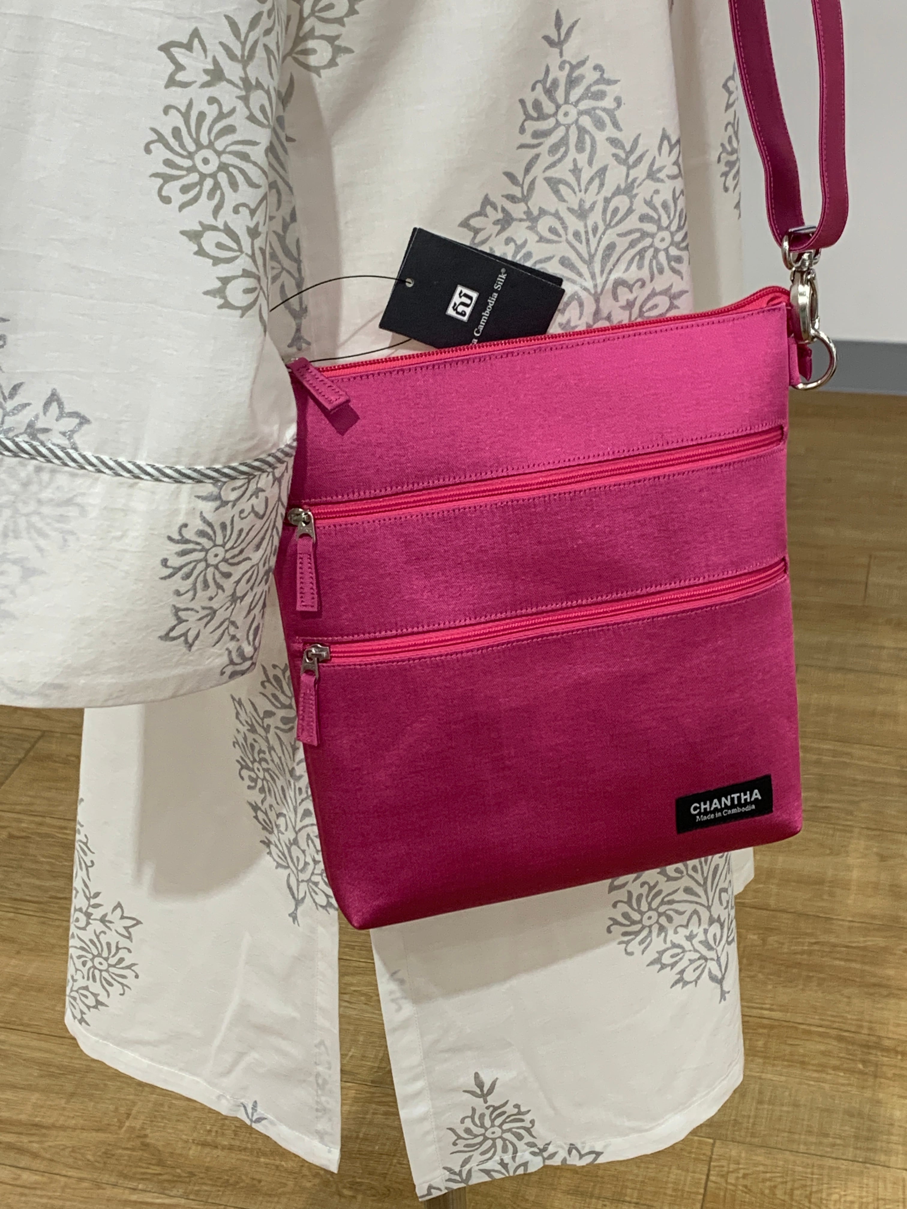 限定3個)ショルダーバッグ トラベルバッグ シルクバッグ カンボジア