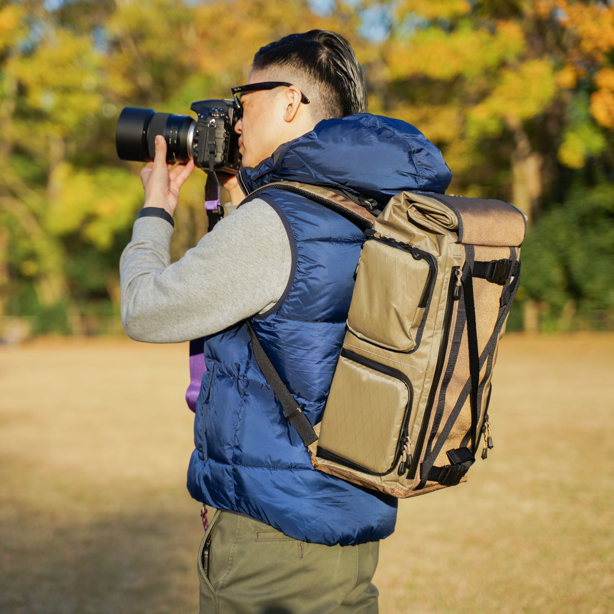 カメラバッグ 2気室 29L 三脚取付 レインカバー付