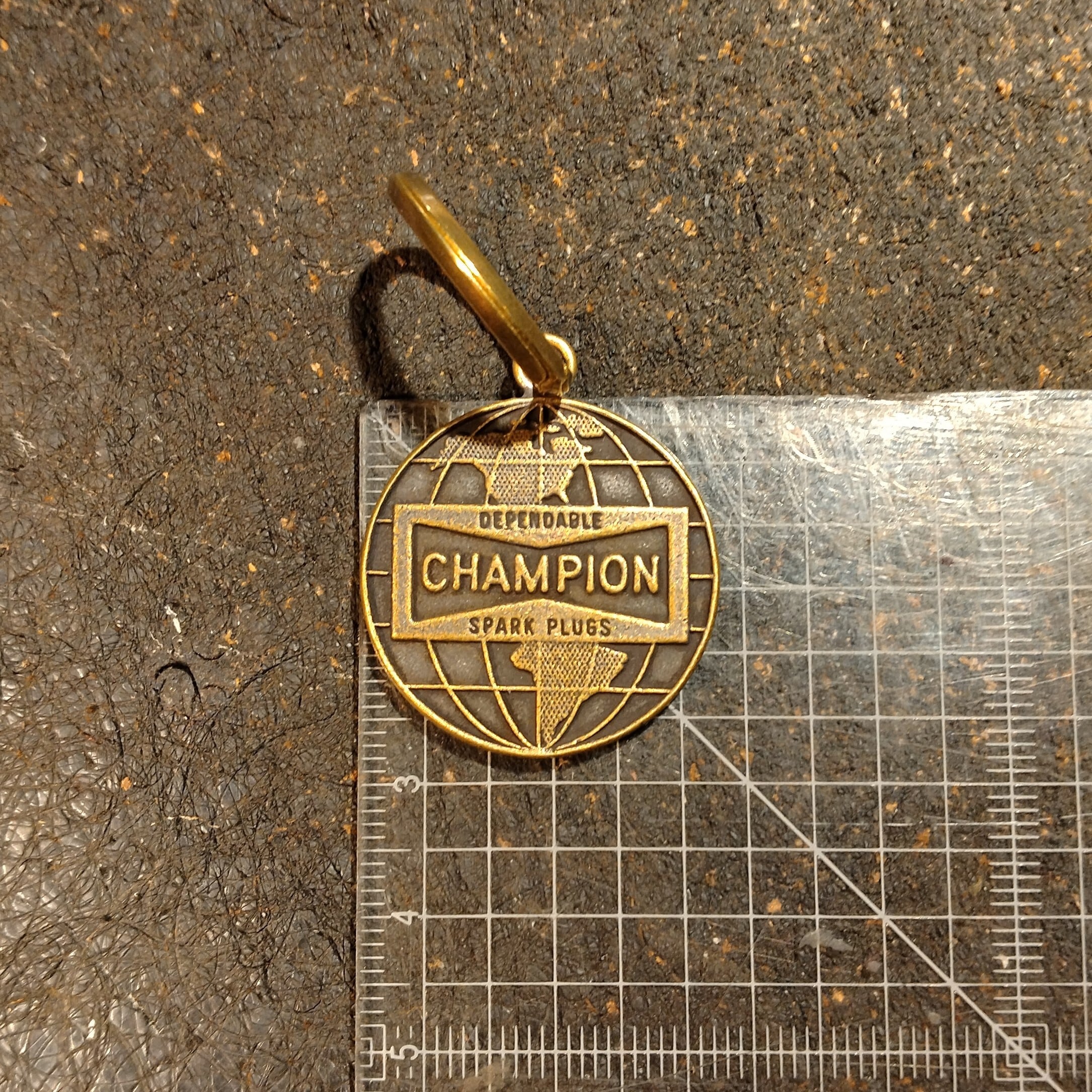 Champion Spark Plug Medalion 3800yen チャンピオンキーホルダー TUSH GENERAL STORE