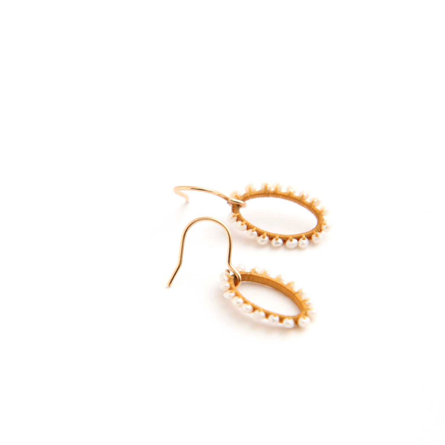 キナリノモール　AMITO コユキ　楕円ビーズピアス キナリノモール AMITO コユキ 楕円ビーズピアス キナリノモール