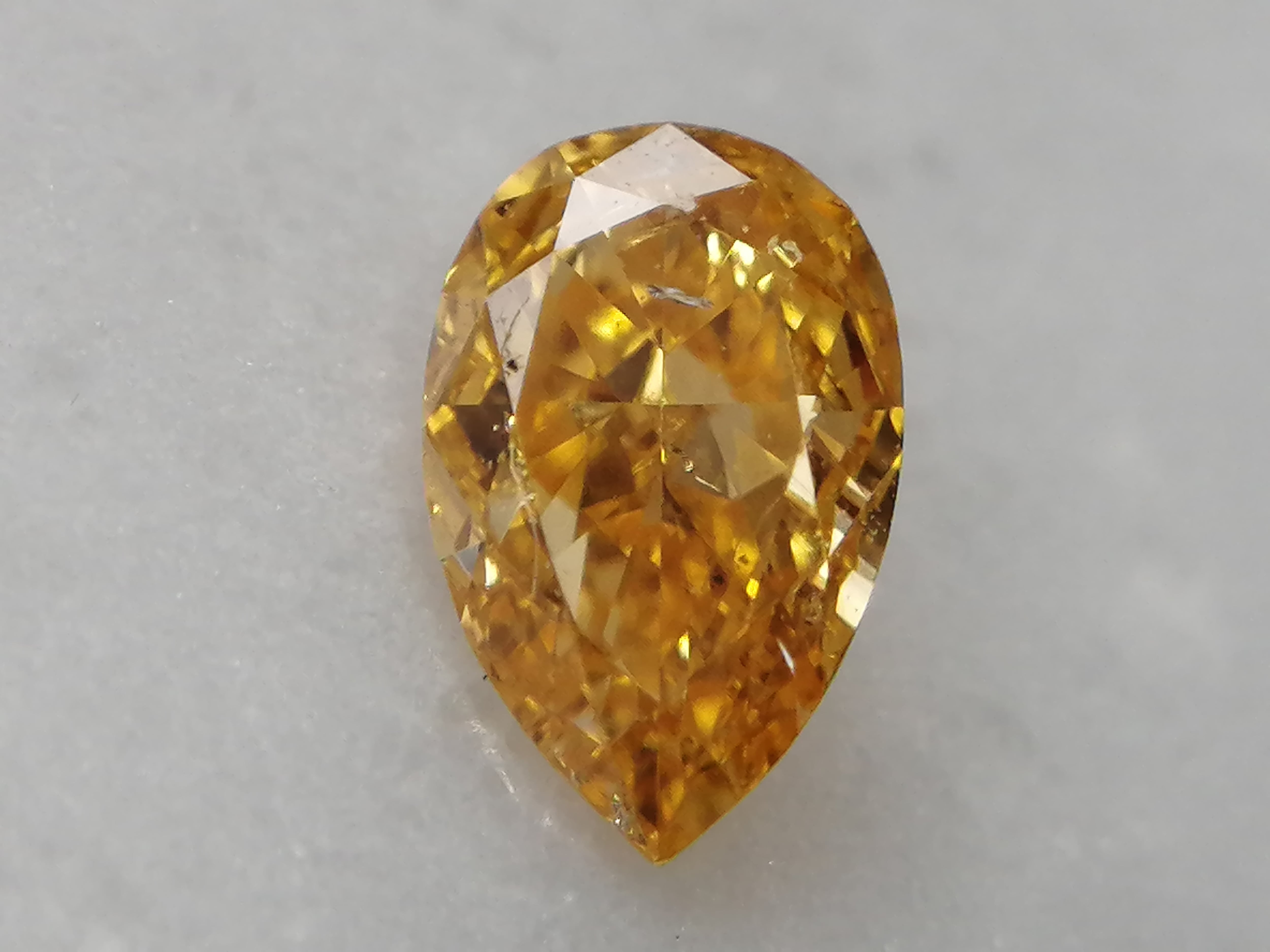 0.554ct Fancy Yellow Orange SI2 オレンジ　ルース