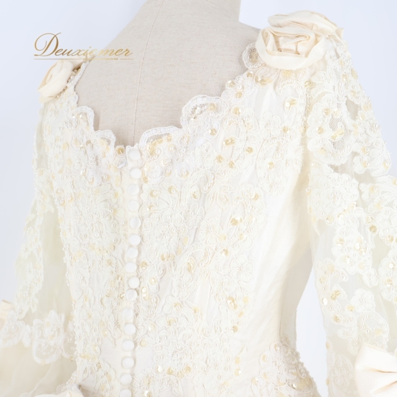 ウエディングドレス Elizabeth Emanuel エリザベスエマニュエル 結婚式 イギリス 英国製 ホワイト系 前撮り コスプレ 撮影 レース 花 アイボリー 中世 ロイヤル クラシック 結婚衣装 チュール ベール フォーマル パーティー ドレス プリンセススタイル ブランド エレガント 清楚 シンプル 上品 かわいい 高級感 ロマンティック パーティー用