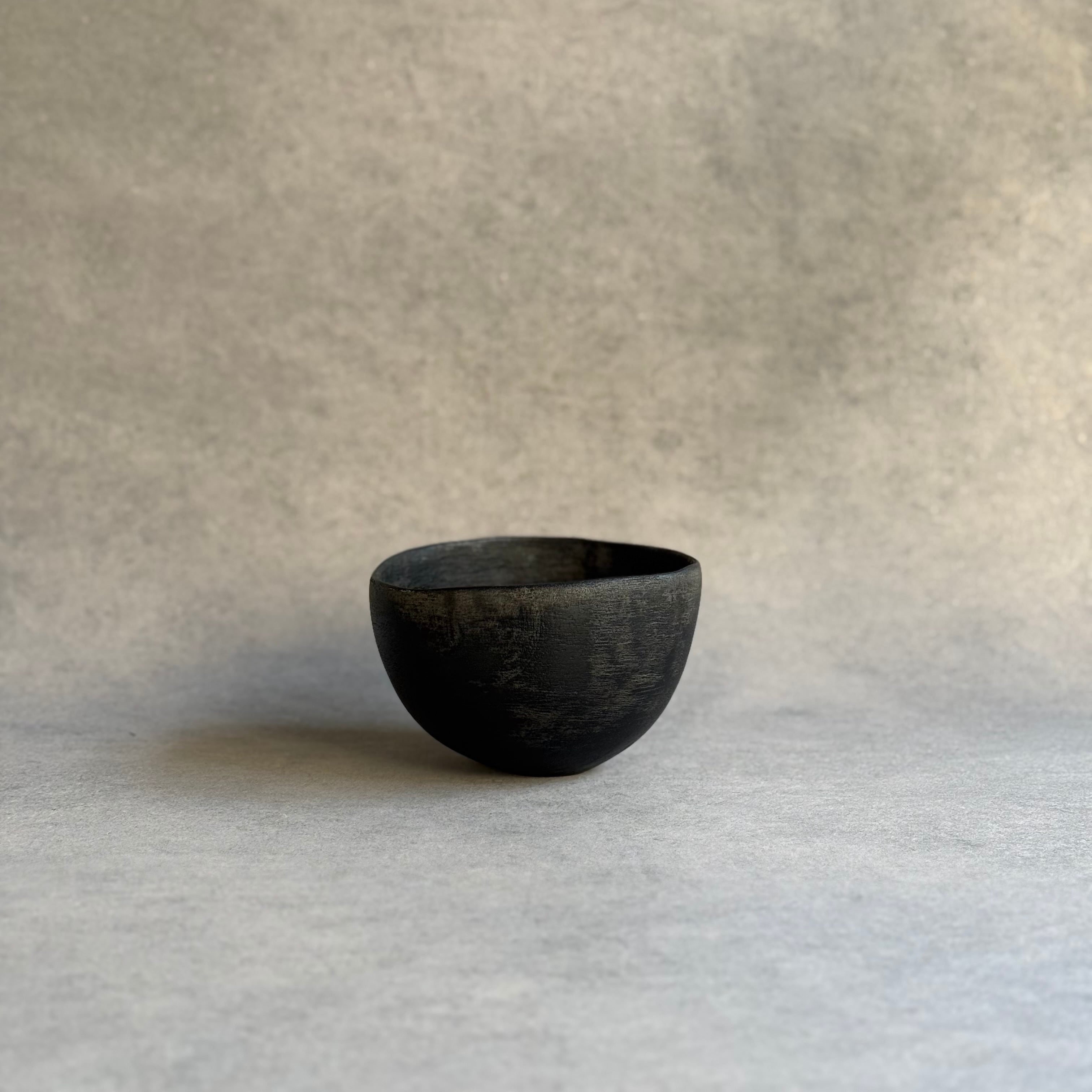 Shimoo Design 浮様 膳 Shimoo Design 浮様 IBITSU 椀 黒 | gallery 一白