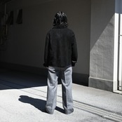 INTERIM / INDIA WOOL CLASSIC HERRINGBONE WITH LEATHER PIPING 2-TUCK STRAIGHT SLACKS