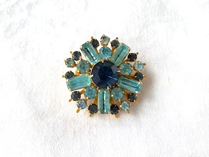 vintage brooch / BR009