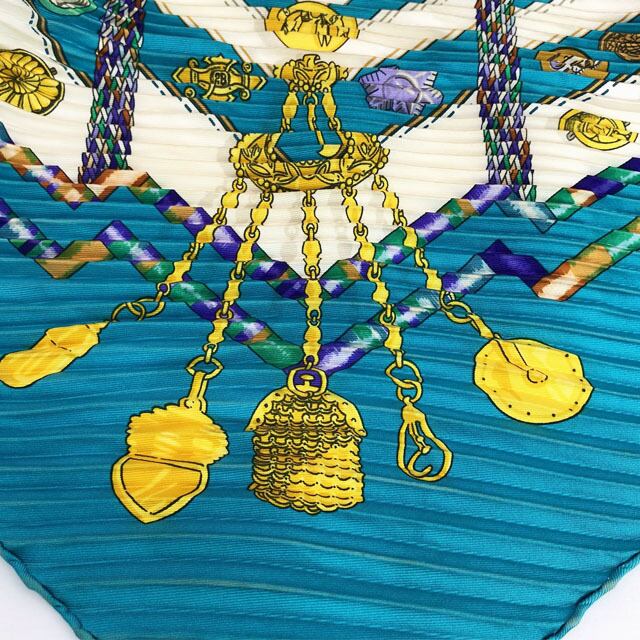 Hermes エルメス シルク100 カレ90 プリーツスカーフ Pelile Main お針子さん ターコイズ Brand Shop King Hermes エルメス シルク100 カレ90 プリーツスカーフ Pelile Main お針子さん ターコイズ Brand Shop King