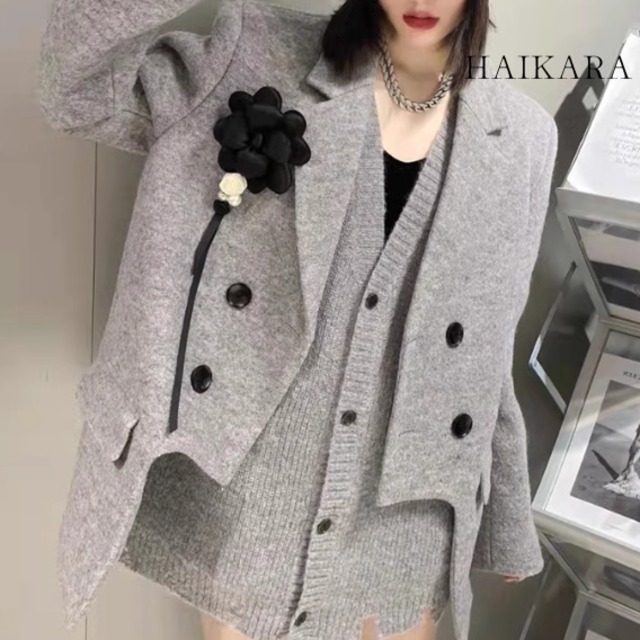 Thick fabric casual jacket with flower corsage