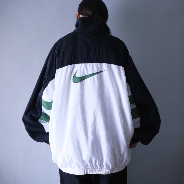 "NIKE" 刺繍 front and back logo design XXL over silhouette nylon blouson