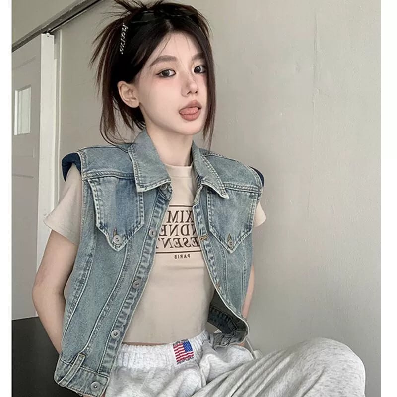 【爽やか映え】CHANEL ココビーチ ノースリーブ デニムベスト レトロブルーショートデニムベストとドレス女性の 2023 夏の