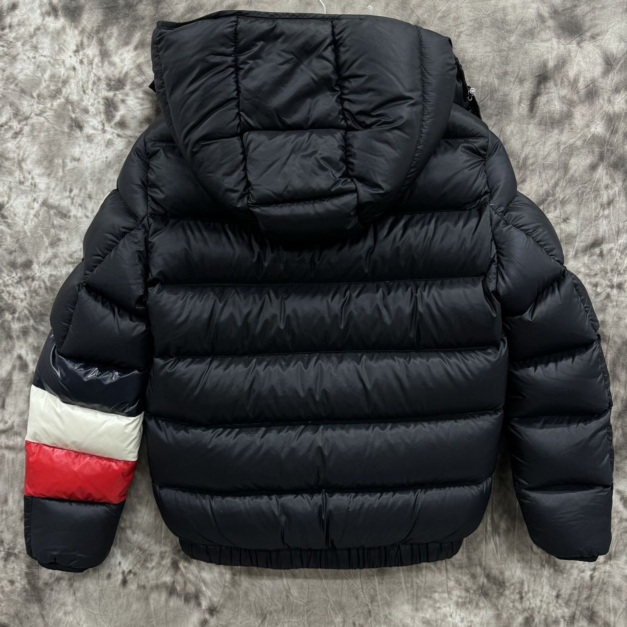 MONCLER/モンクレール WILLM GIUBBOTTO アームトリコロール ダウン 