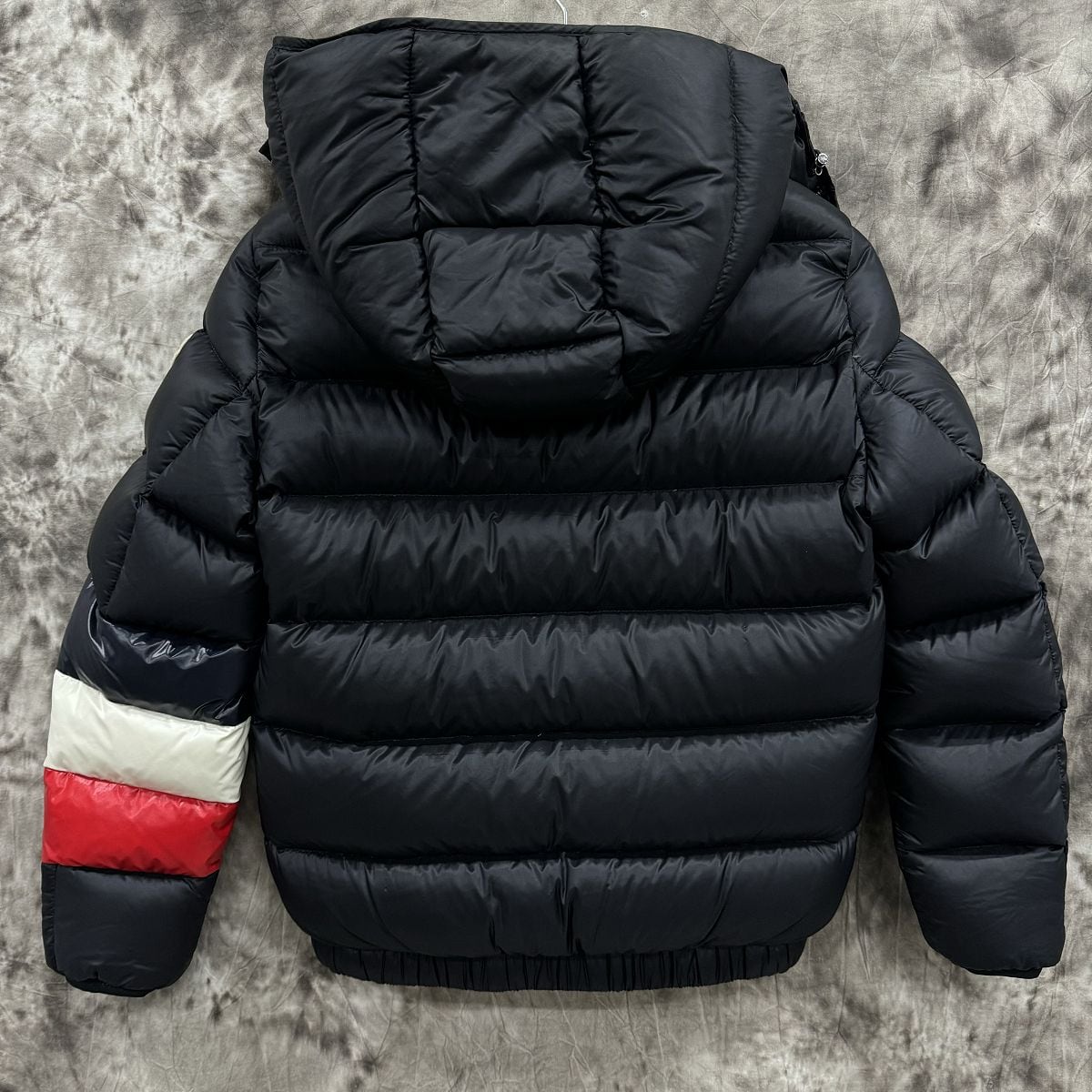 MONCLER/モンクレール WILLM GIUBBOTTO アームトリコロール ダウン 
