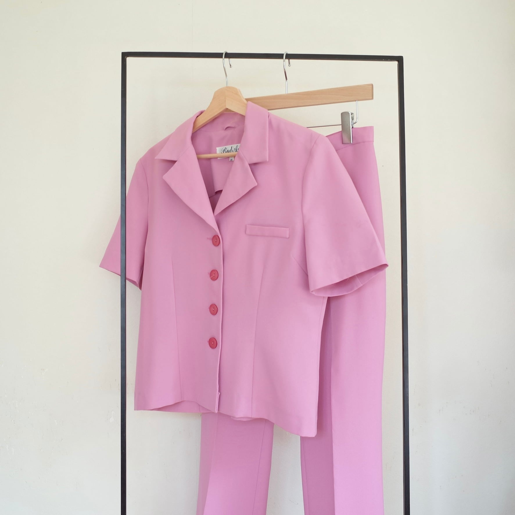 Short sleeve jacket & pants set up