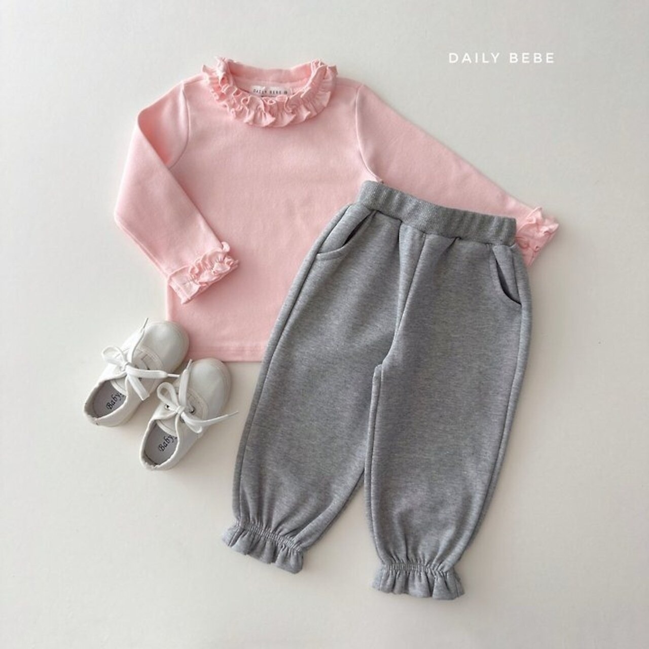 韓国子供服 / 26Autumn / 〖取寄〗DAILYBEBE / フリルジョガーパンツ / キッズ服 / ジュニア服 / 秋服 *XS~JL*