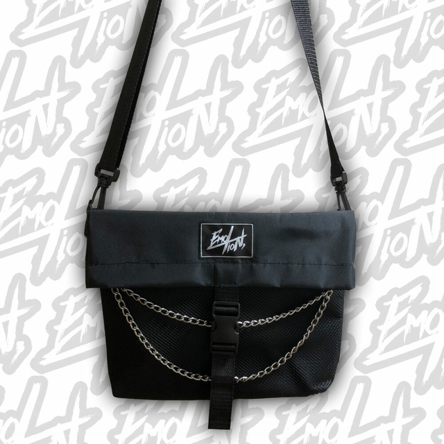 EmotioN Chain Shoulder Bag