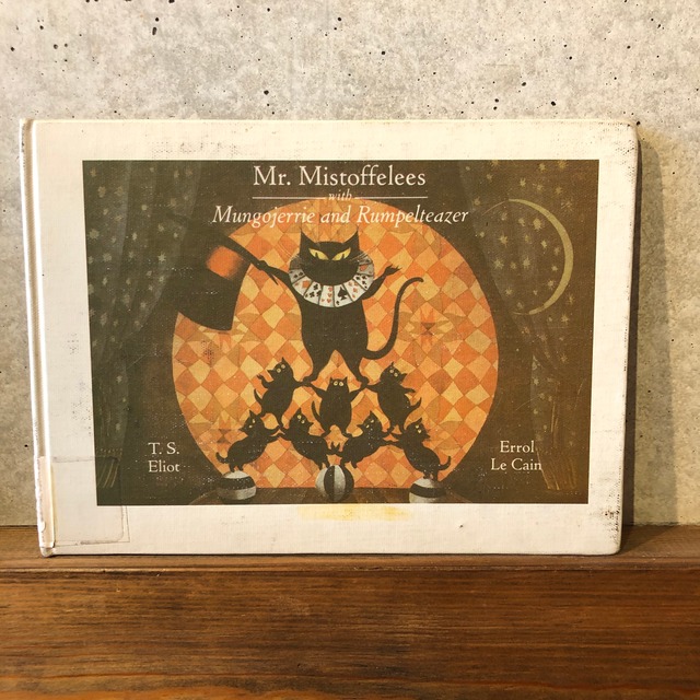 MR.MISTOFFELEES WITH MUNGOJERIE AND RUMPELTEAZER