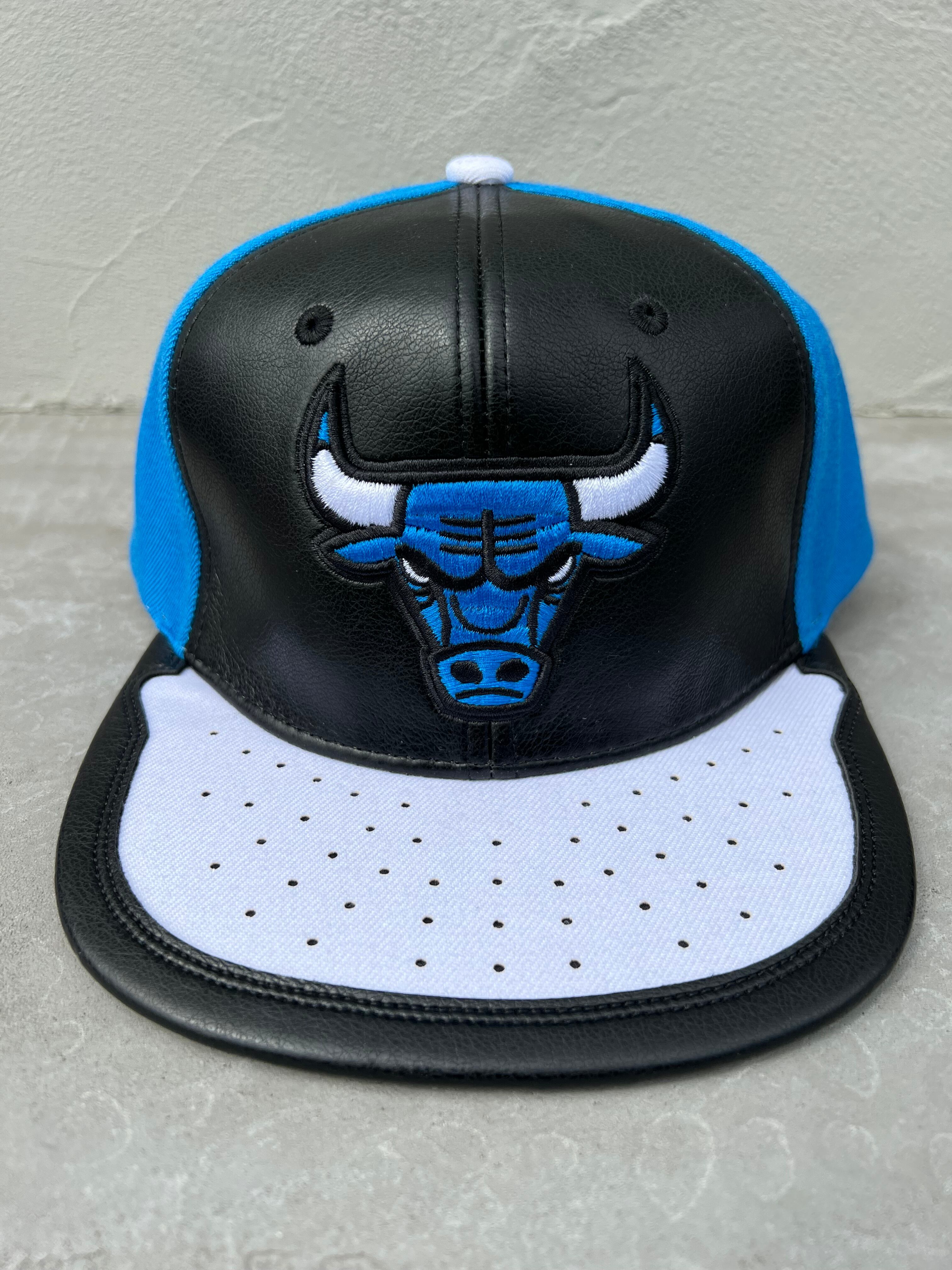 PUレザー Mitchell & Ness CHICAGO BULUS CAP スナップバック ゲームロイヤル