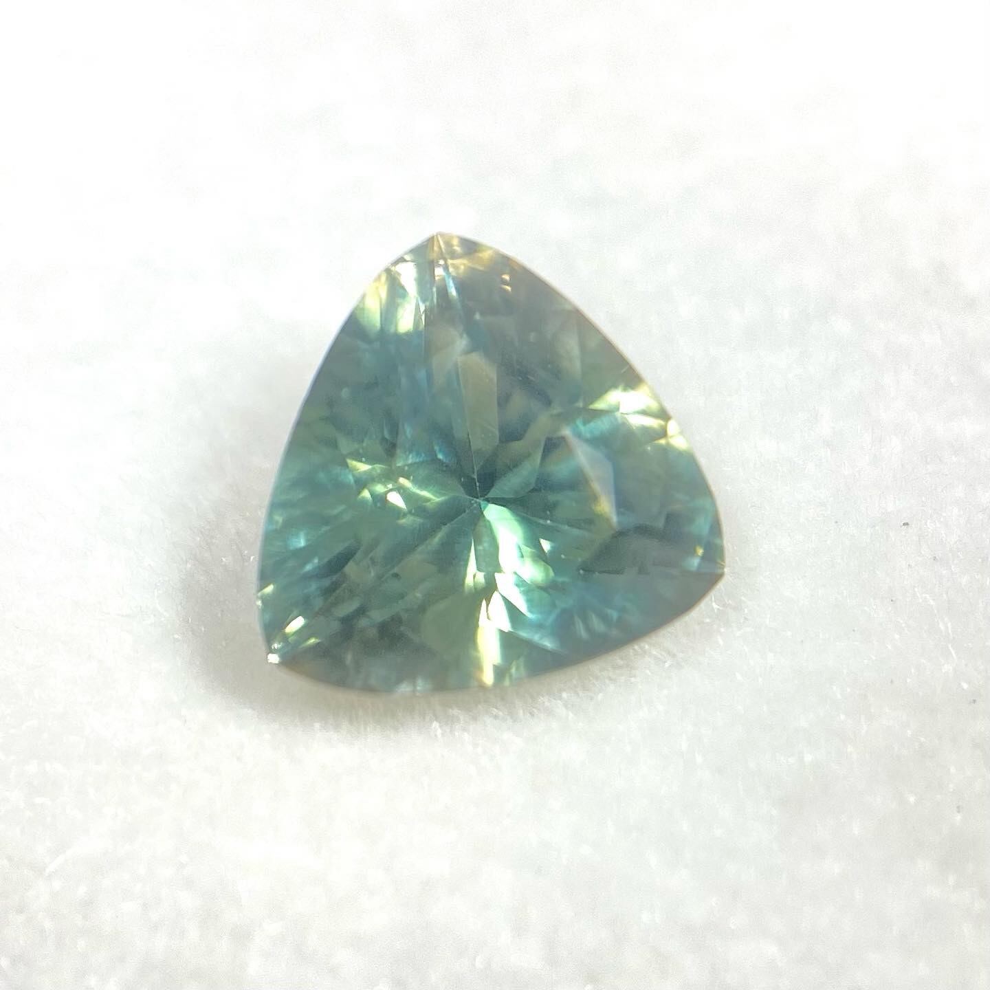 カメレオンな希少オレゴンサンストーン3