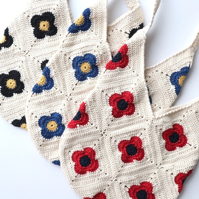 Crochet pochette Flower