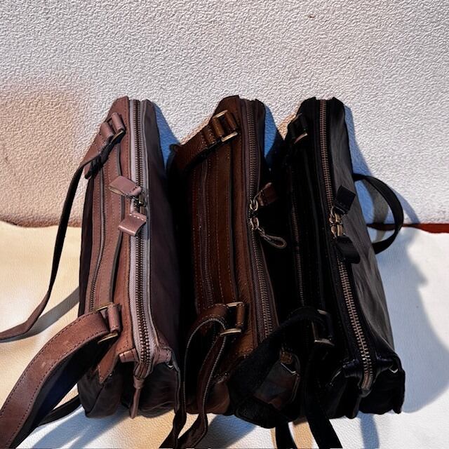 B.stuff　新色入荷！ナイロンコンビショルダーバッグ